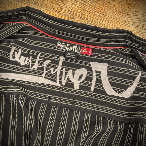 Quicksilver Slim Long Sleeve Button Down Casual Dress Shirt - Picture 2 of 12